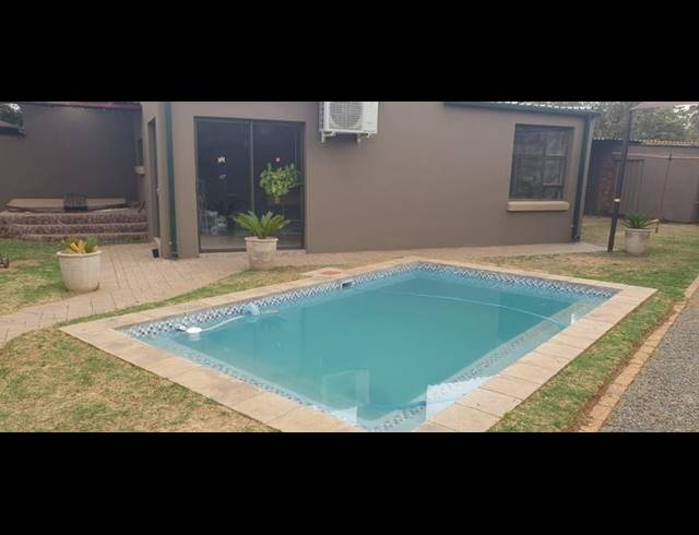 3 BEDROOM HOUSE FOR SALE IN GEDULD EXT 1
